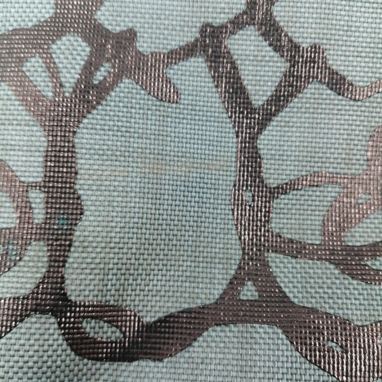 表面下の方に汚れあり