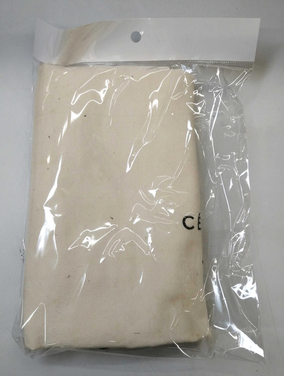 保護袋付き、※ショルダー紐は付きません。