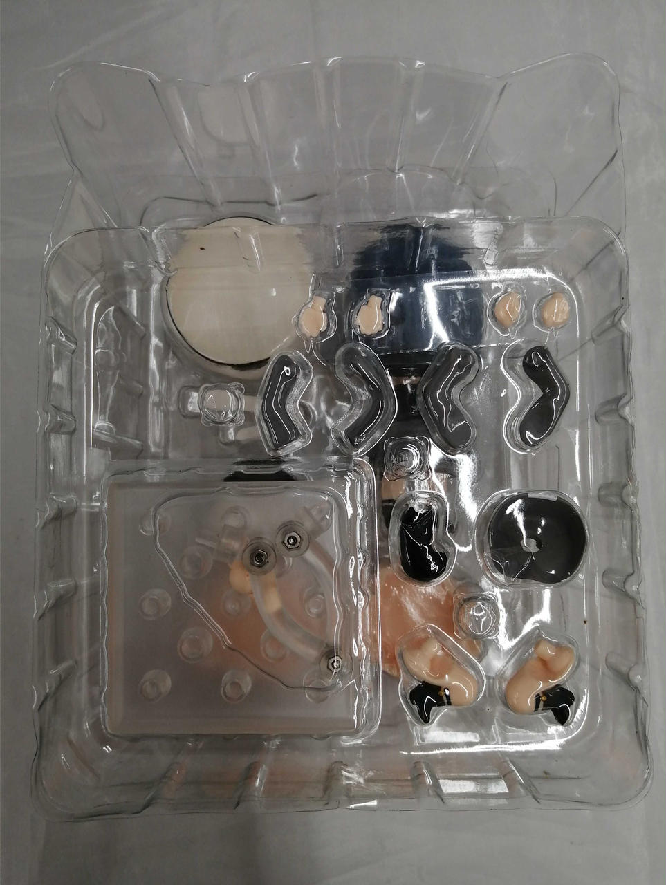 本体に汚れはありませんがケースに汚れあり