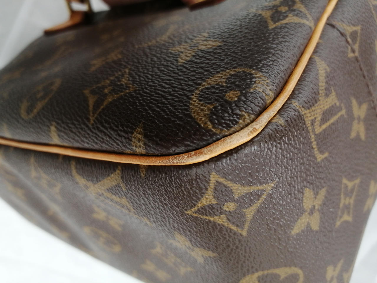 底四つ角すべてにこのようなスレあり