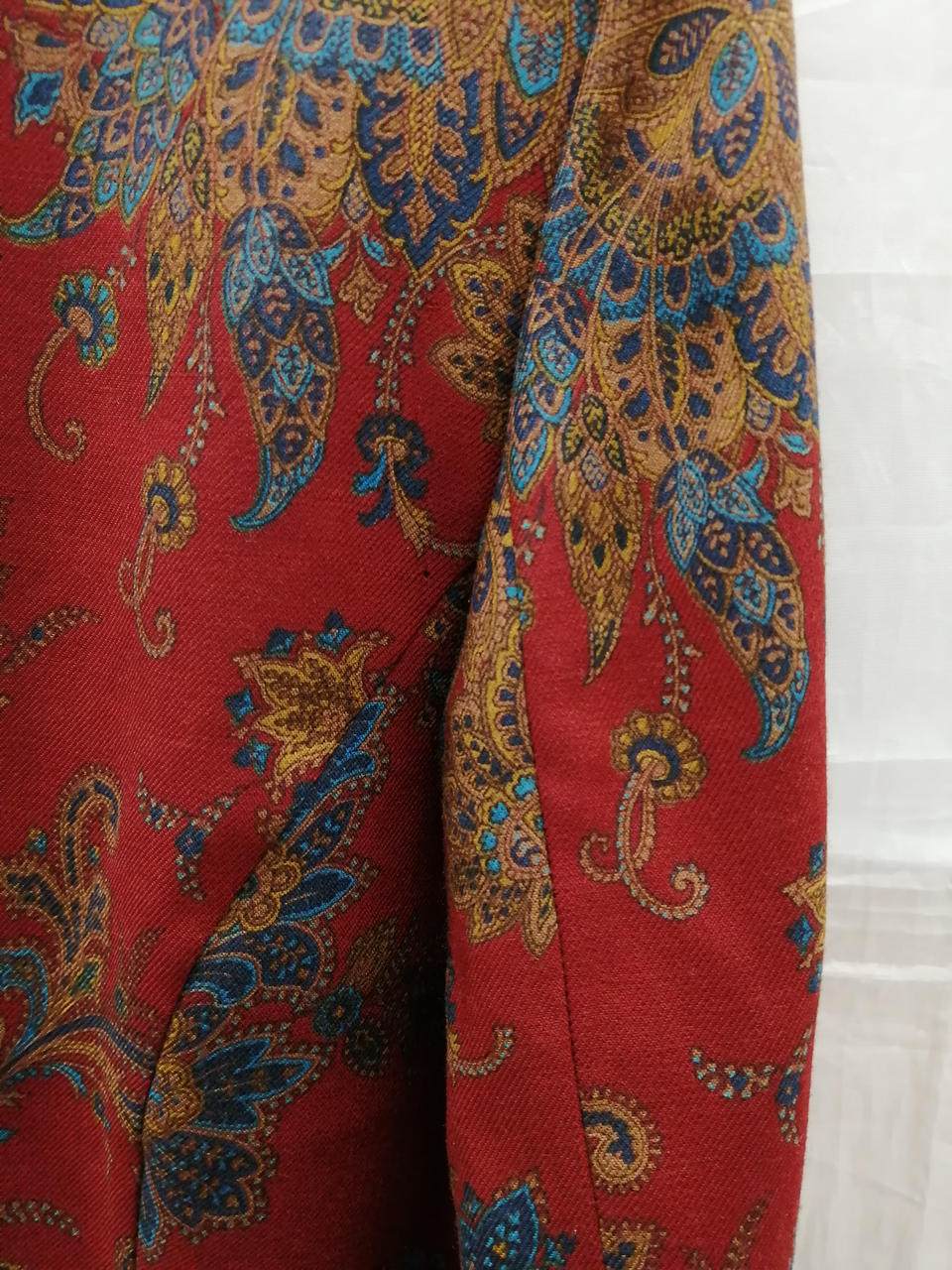 右脇後ろ辺り虫食いあり。