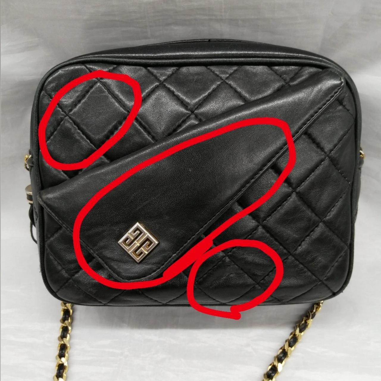 白く汚れてます。