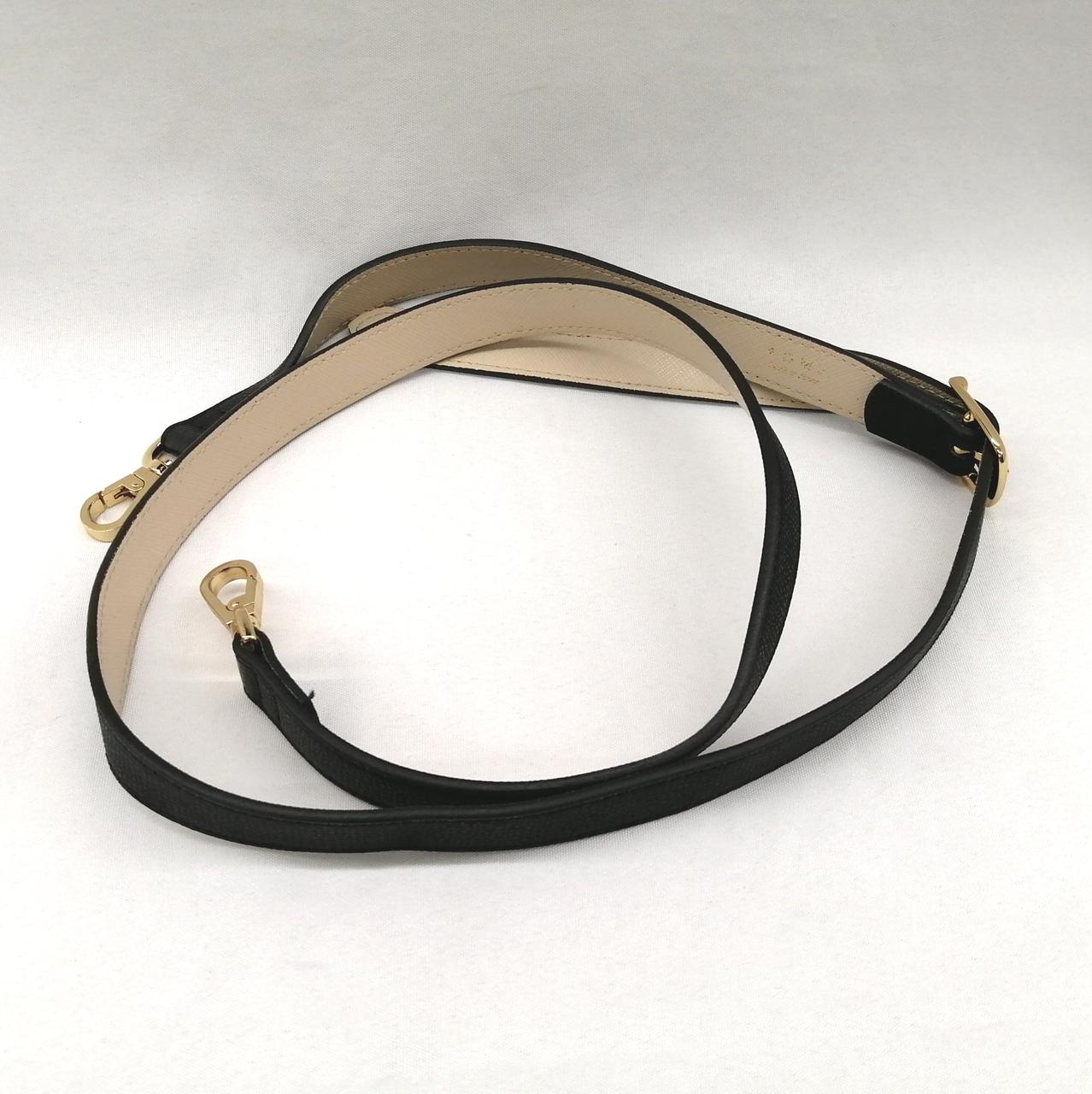 付属のショルダーストラップ