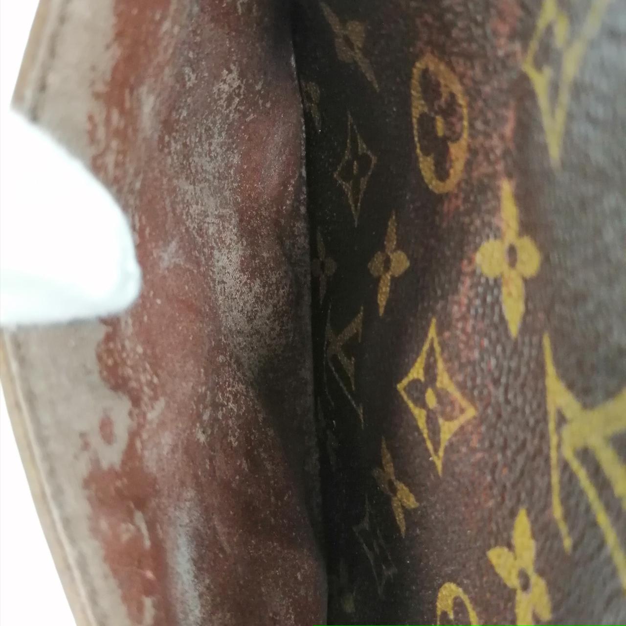 ポケット内部劣化あり