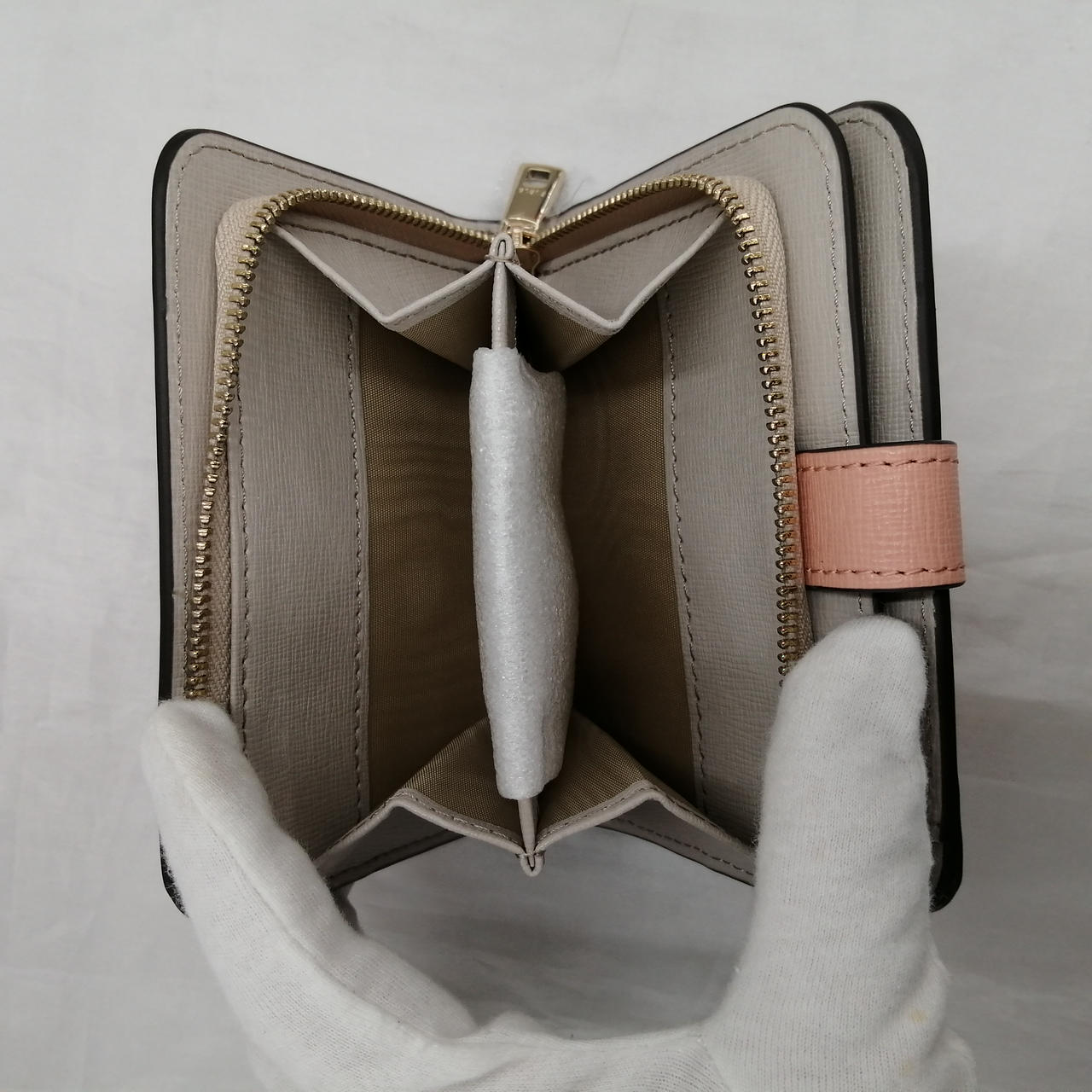 【値下げしました！】美品⭐︎FURLA 二つ折財布 FURLA フルラ 財布 レディース 二つ折り財布 折り財布 バビロン