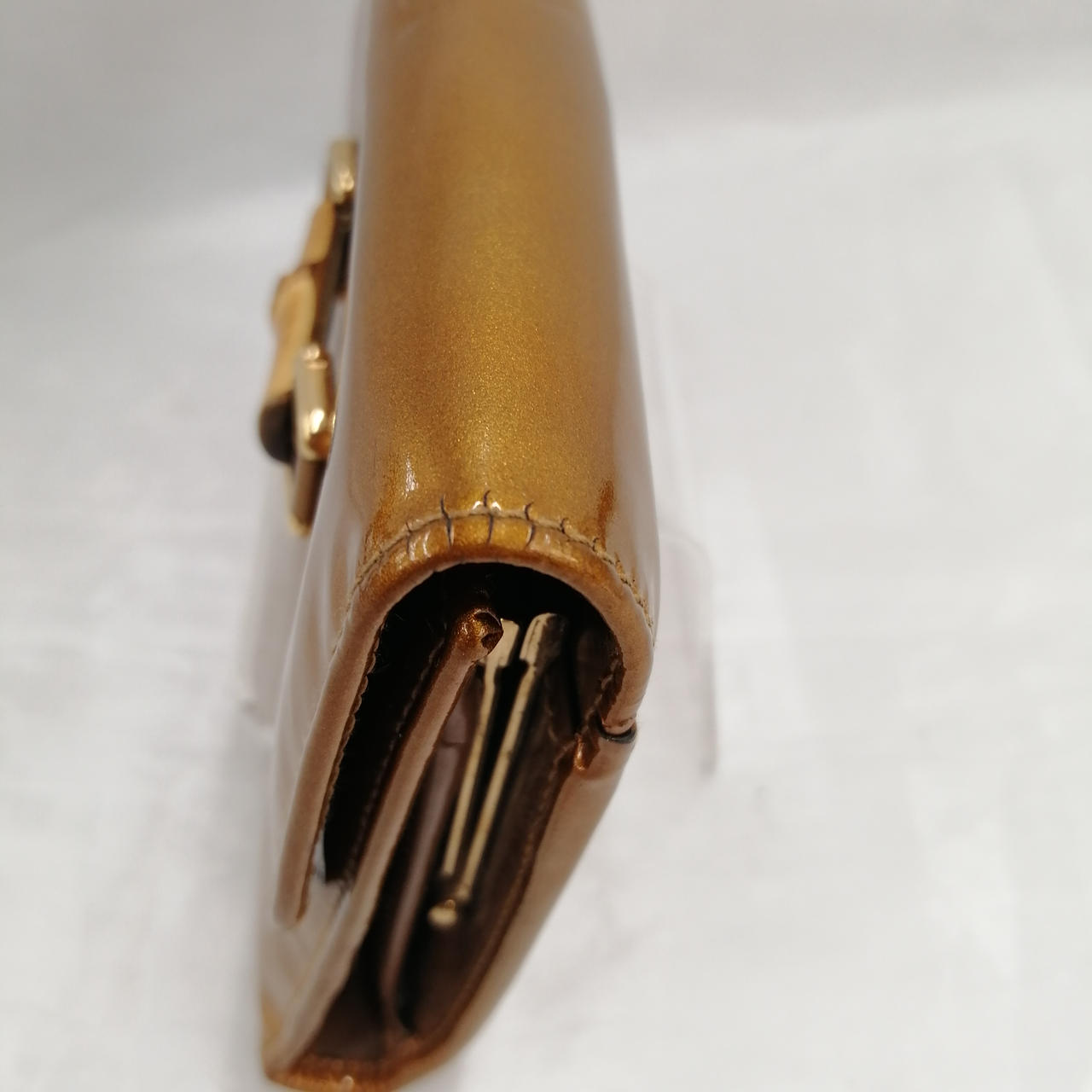 角全てヒビ割れあり