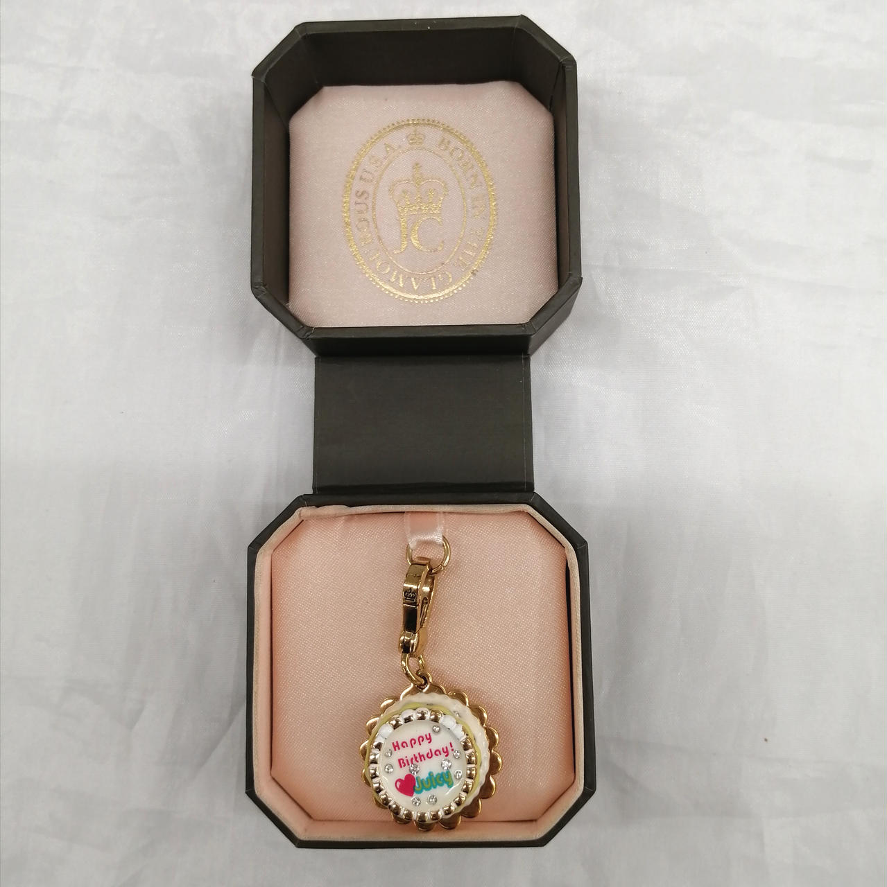 Juicy Couture 希少、新品チャーム付きネックレス 671634117.jpg?1545116492