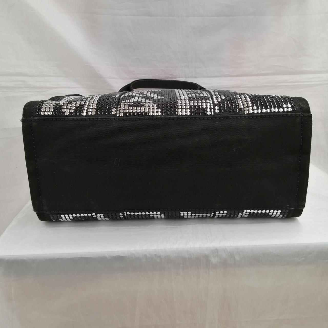 4つ角汚れ・スレあり