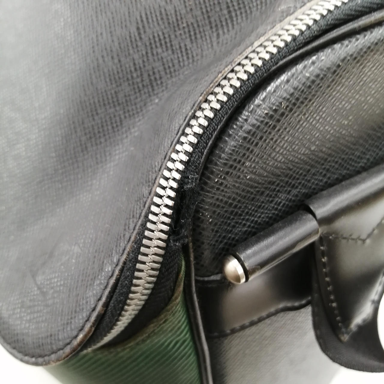 穴あき箇所あり