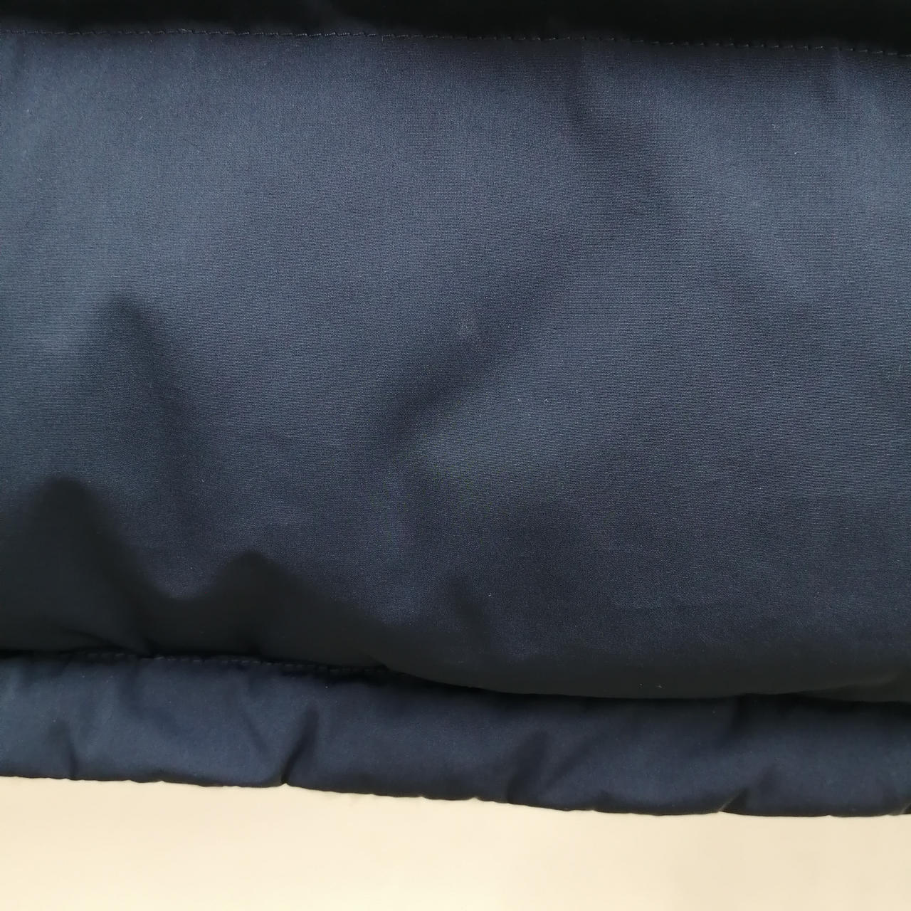 下部に汚れあり