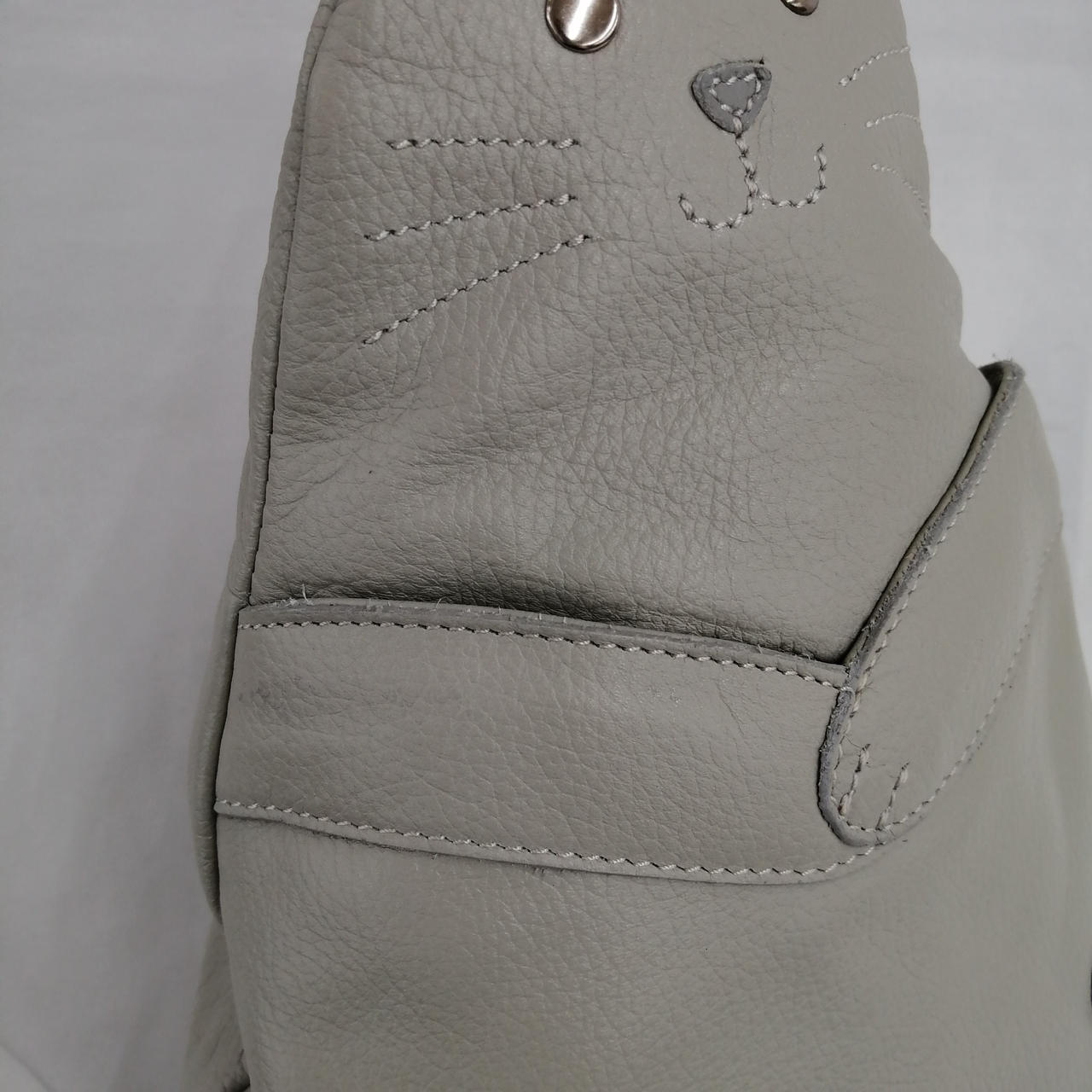 汚れ・毛羽立ちあり