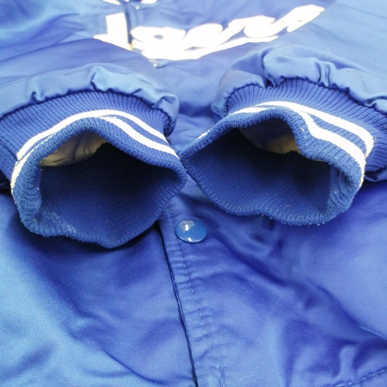 袖毛玉・汚れあり