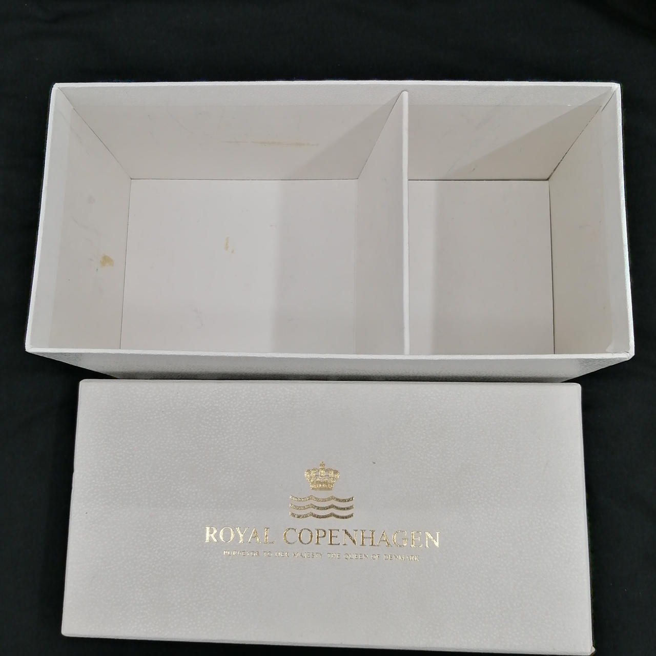 箱　キズ汚れあり