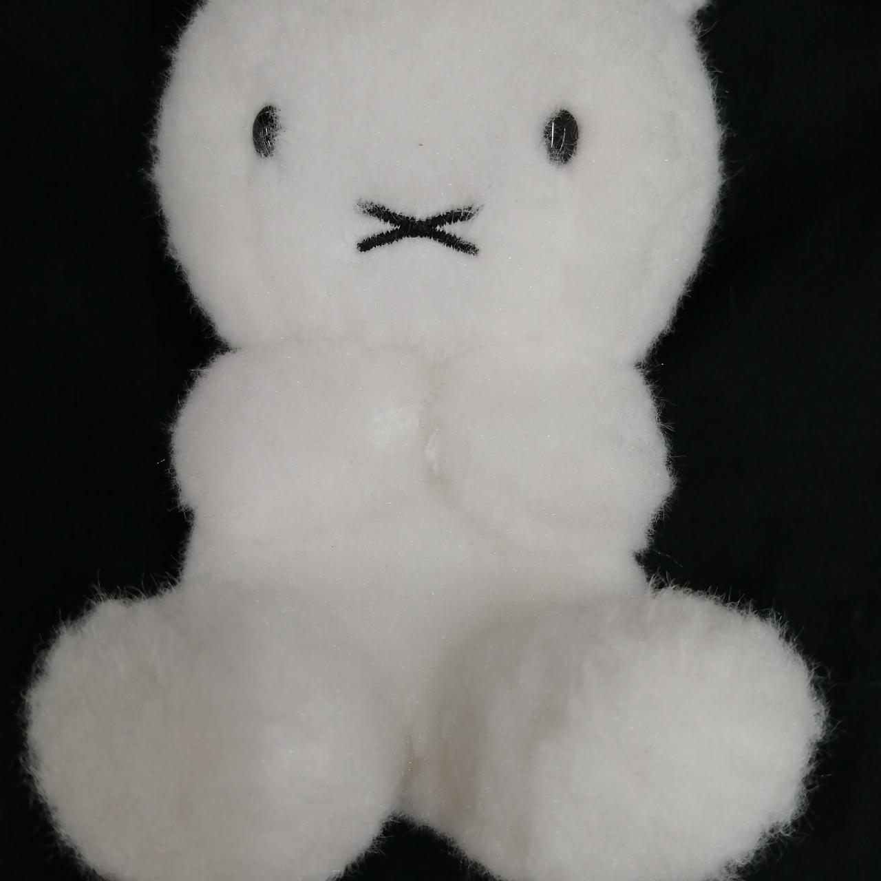 手の毛がちょっとハゲてます。