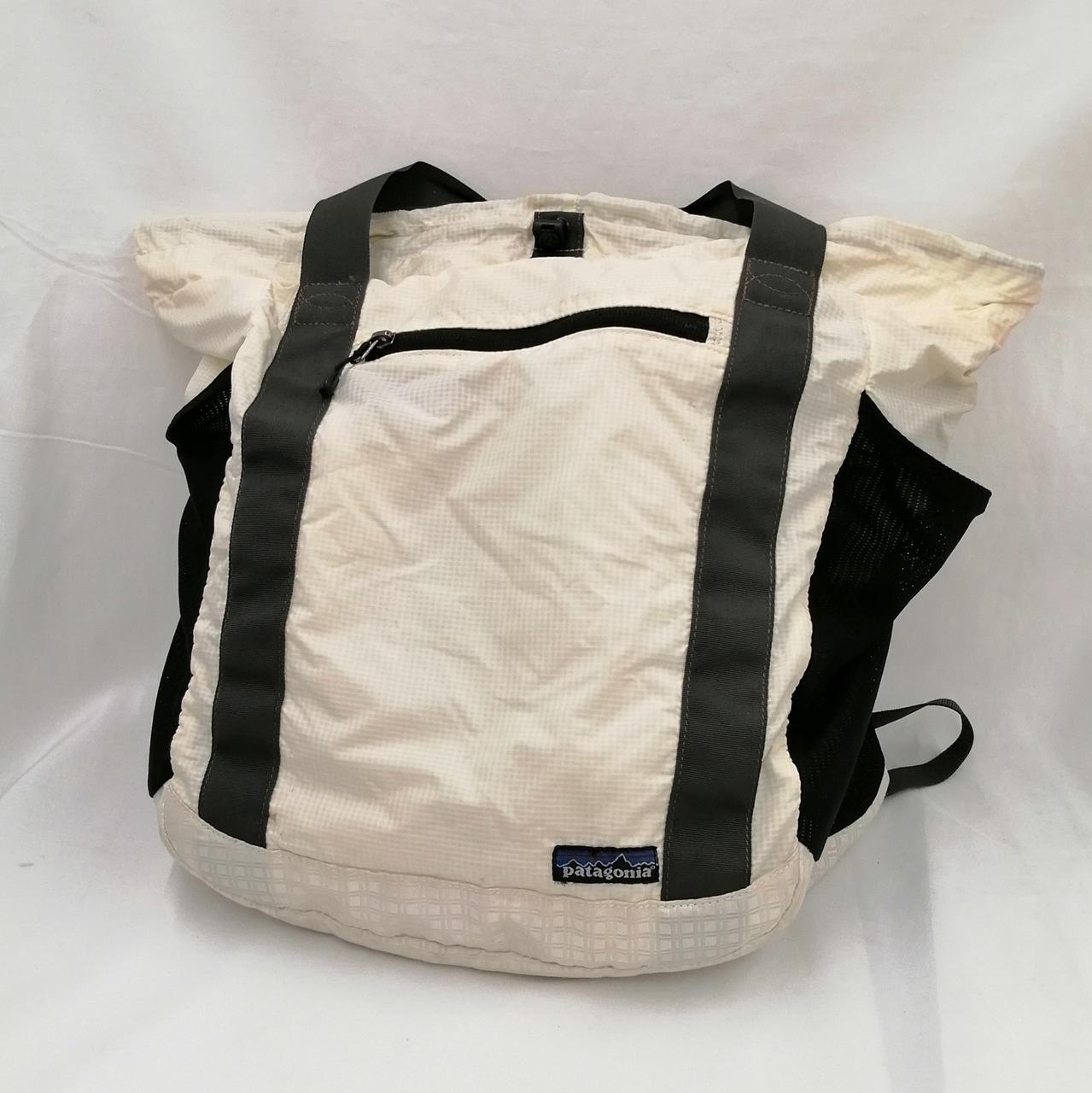 シミ・汚れ・ほつれ・ベタつきあり。