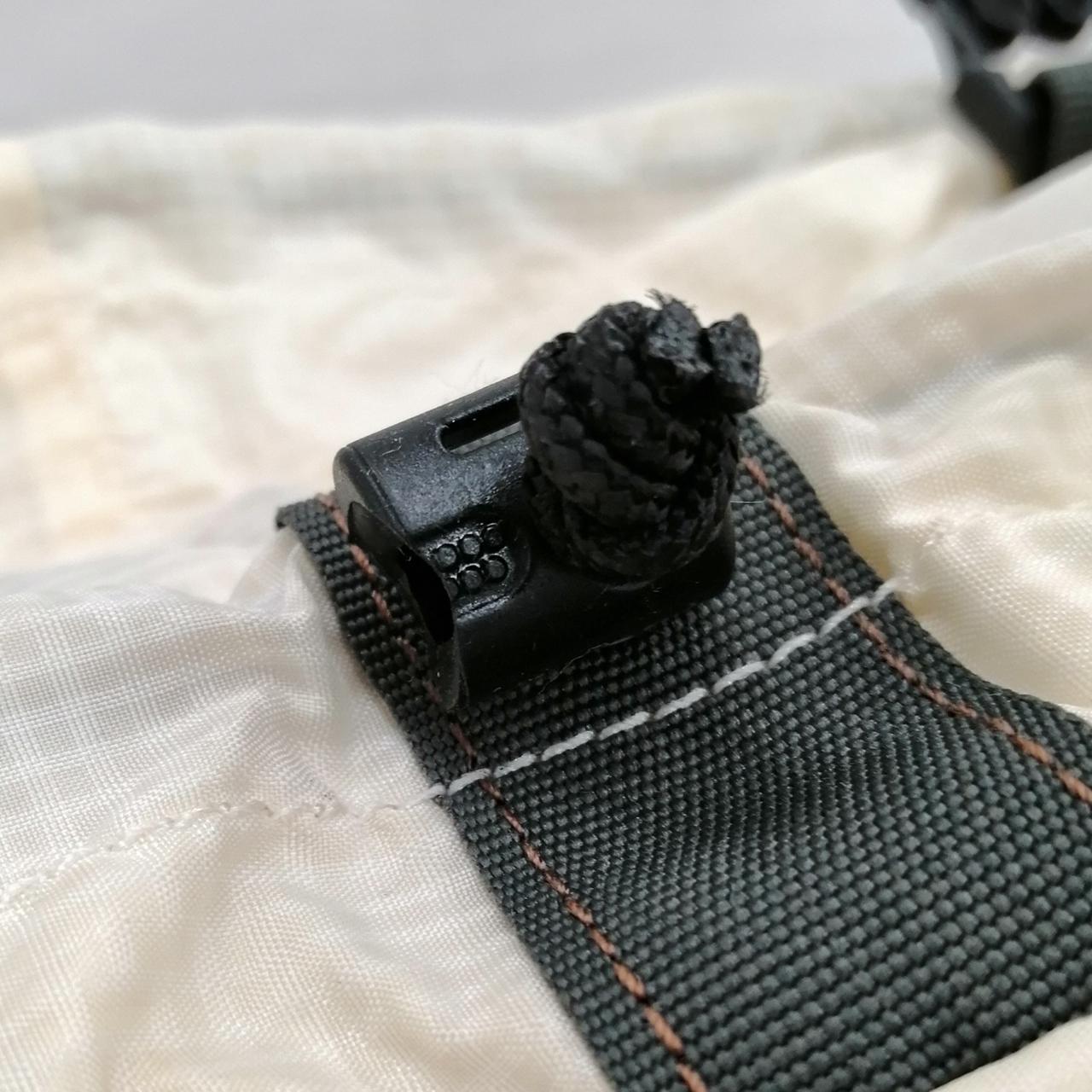 前面のドローコード破損
ベタつきあり