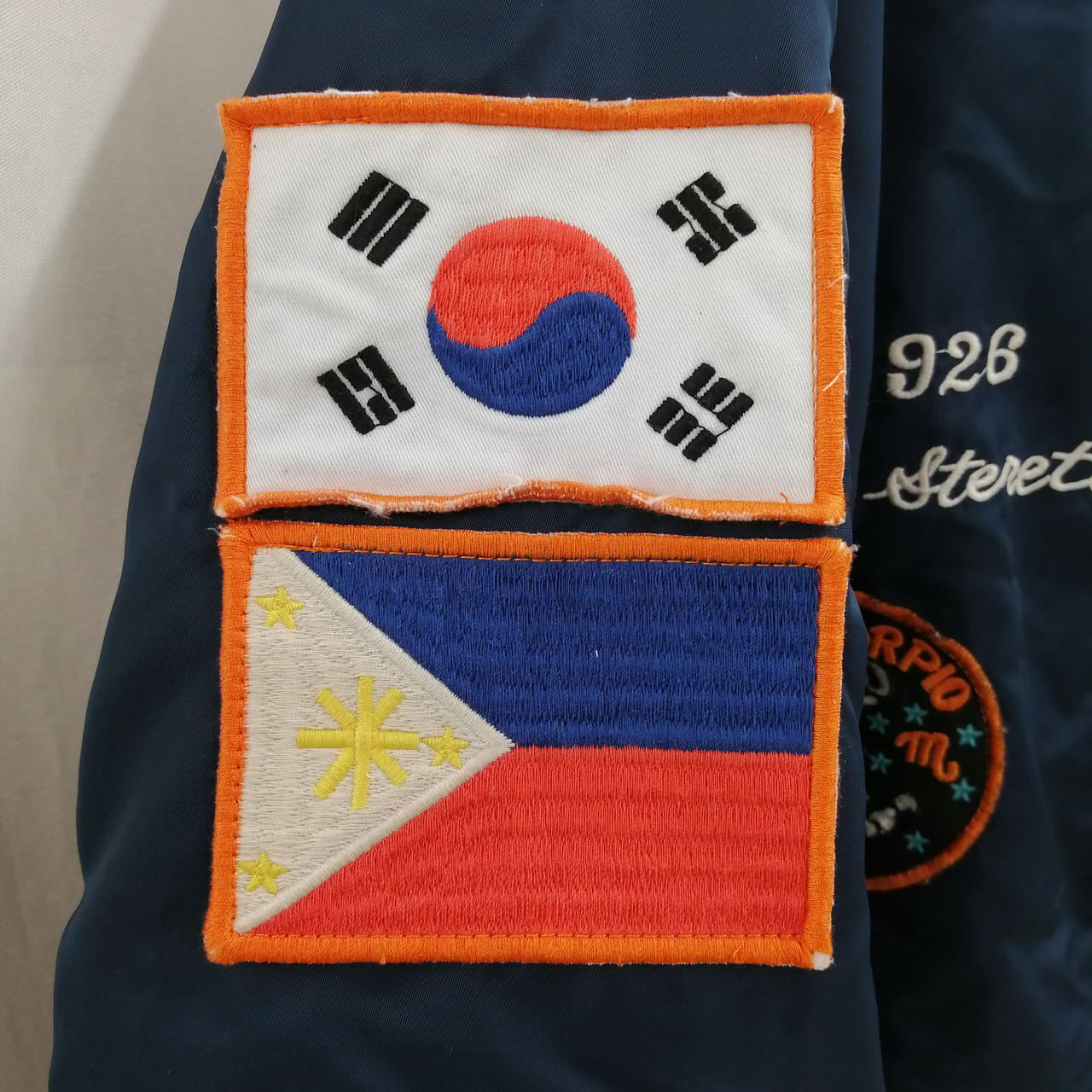 ワッペン汚れ・毛羽立ちあり