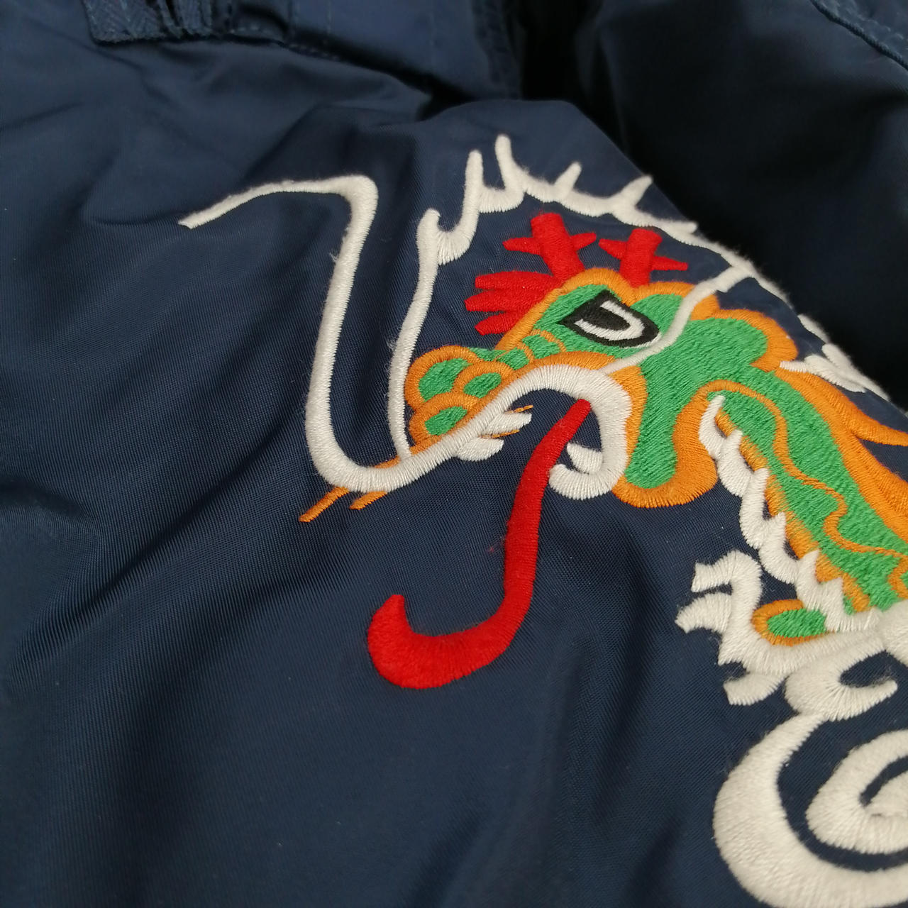 刺繍毛羽立ちあり