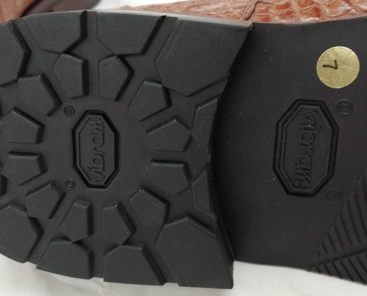 ソールかなり綺麗です。