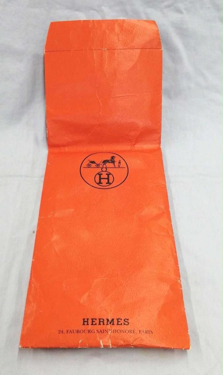 紙袋は、劣化あり。