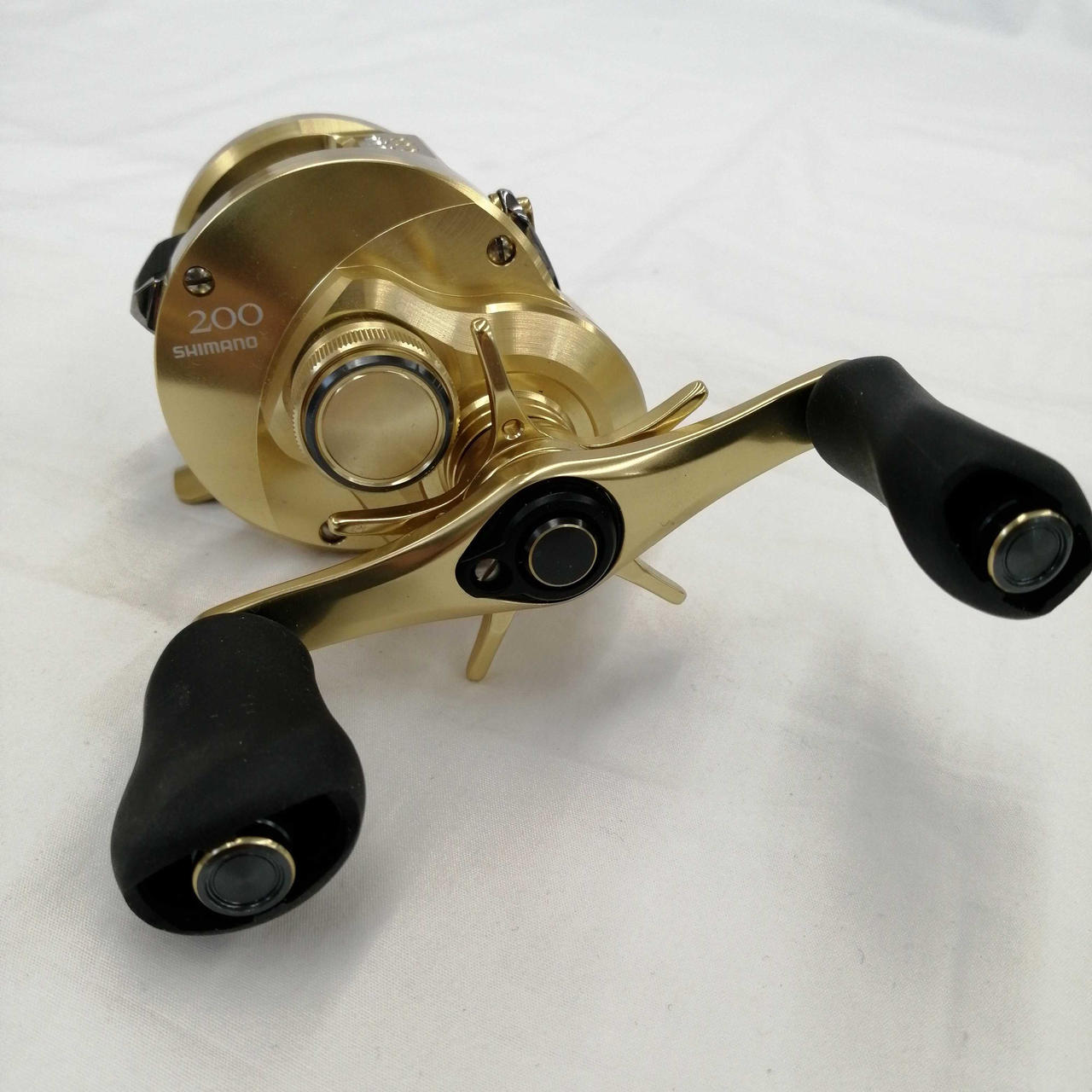 SHIMANO - ミミドラシマノ カルカッタコンクエスト200 シマノ(SHIMANO) 14カルカッタ コンクエスト 200 032041