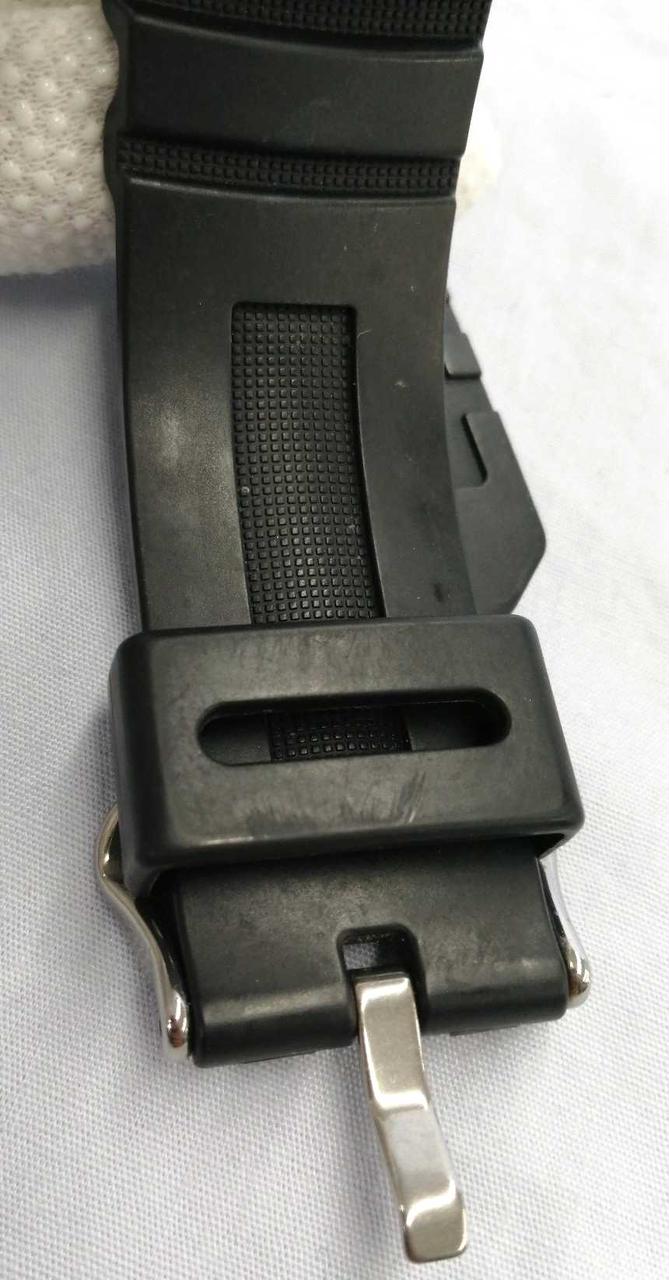 ラバー部分汚れあり。