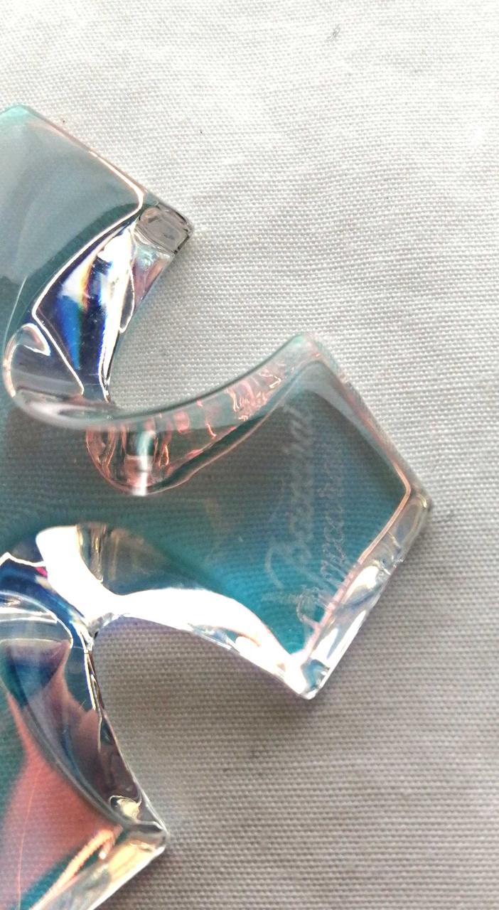 Baccarat文字あり。