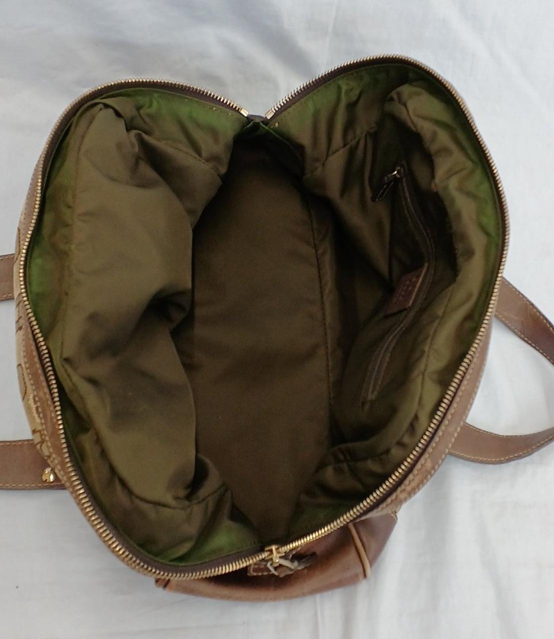 内側部分変色あります