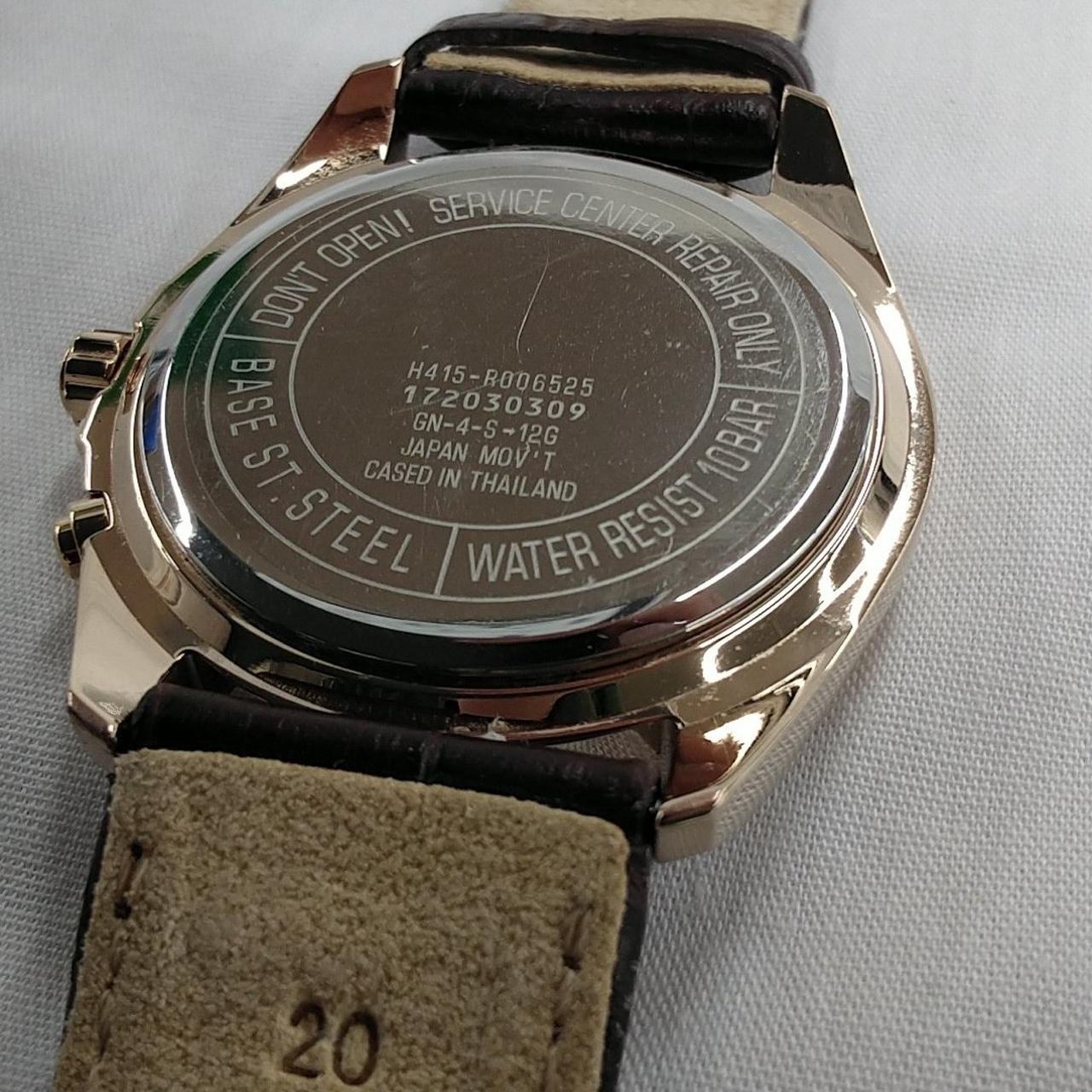 裏面に傷あり。