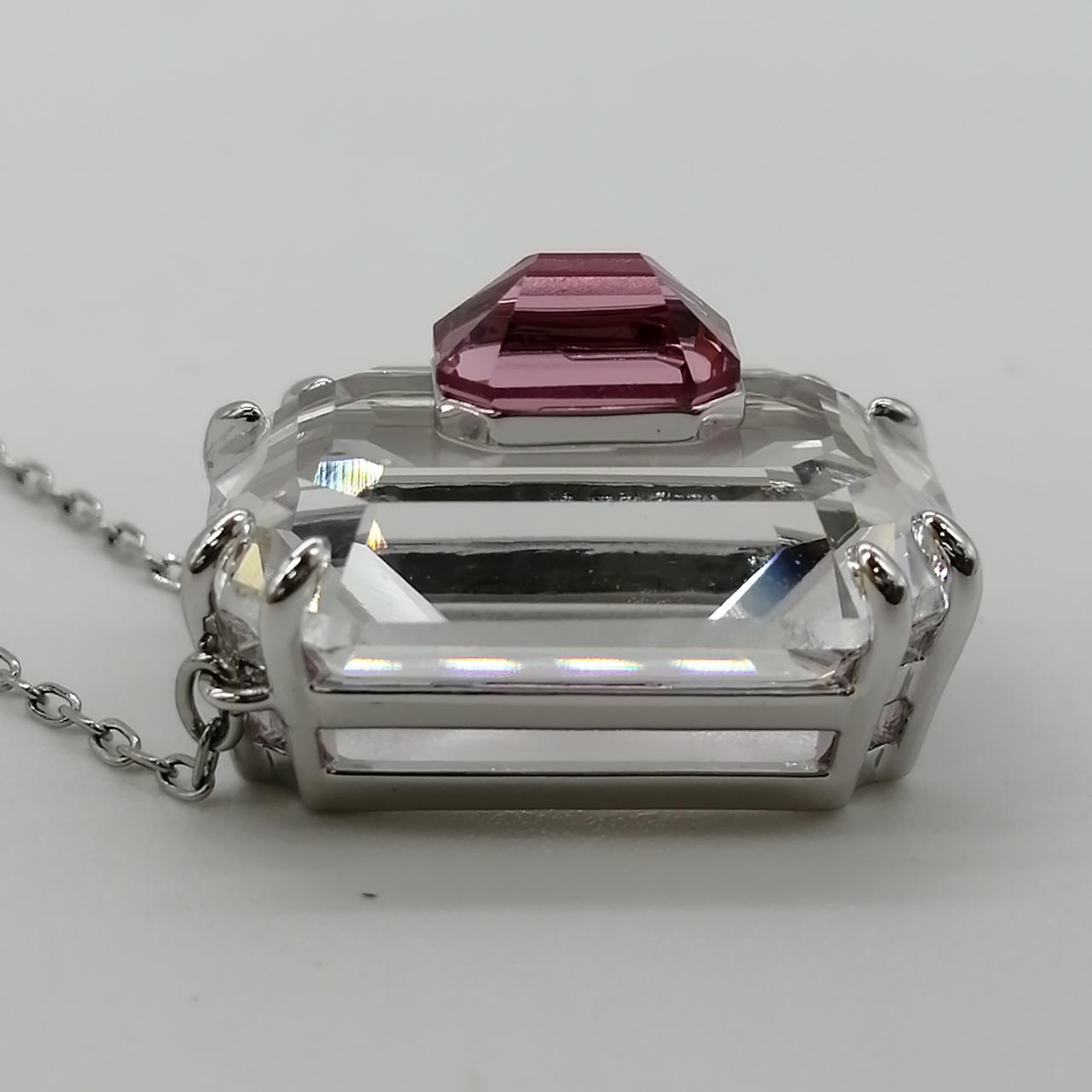 未使用保管品 スワロフスキー Subtle Double ブレス　箱付き　値下げ VIP価格【SWAROVSKI】スワロフスキー Dextera ネックレス