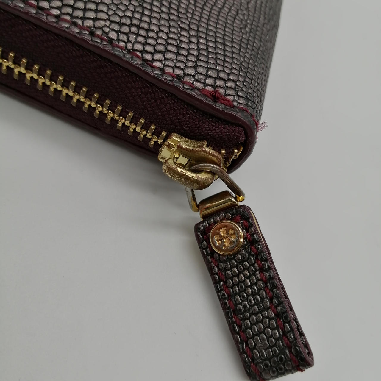 金具の変色あり