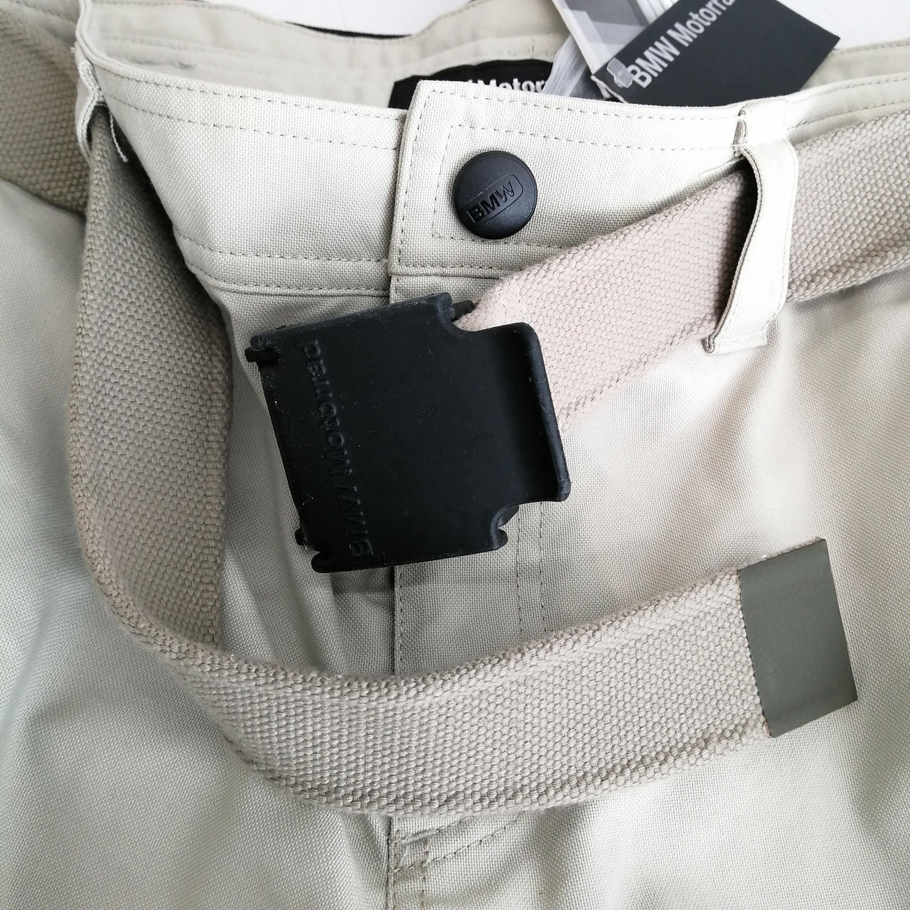 ベルト、ベタつきあり