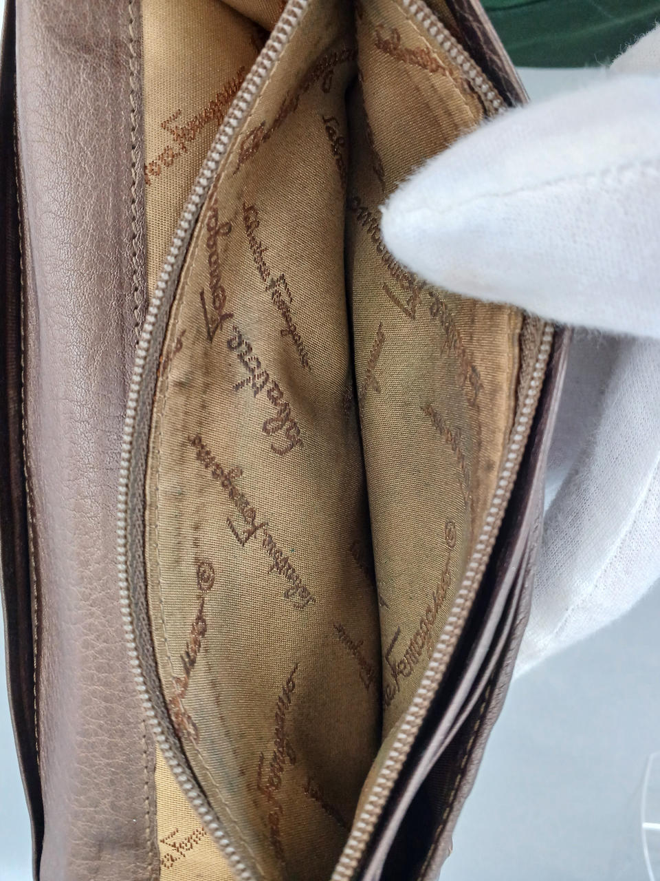 小銭入れ汚れあり