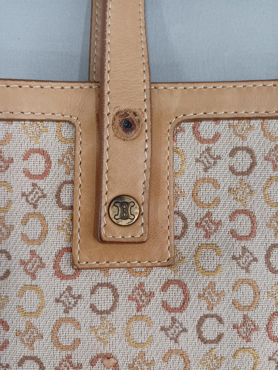 破損箇所2
ボタン無し