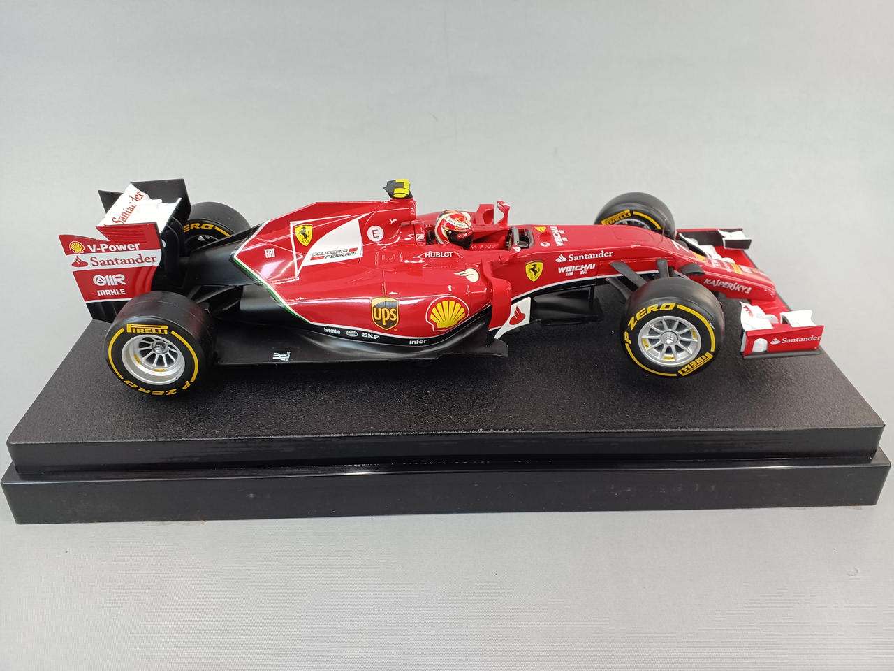 F1ミニカー フェラーリF14-T ライコネン F1ミニカー フェラーリF14-T ライコネン