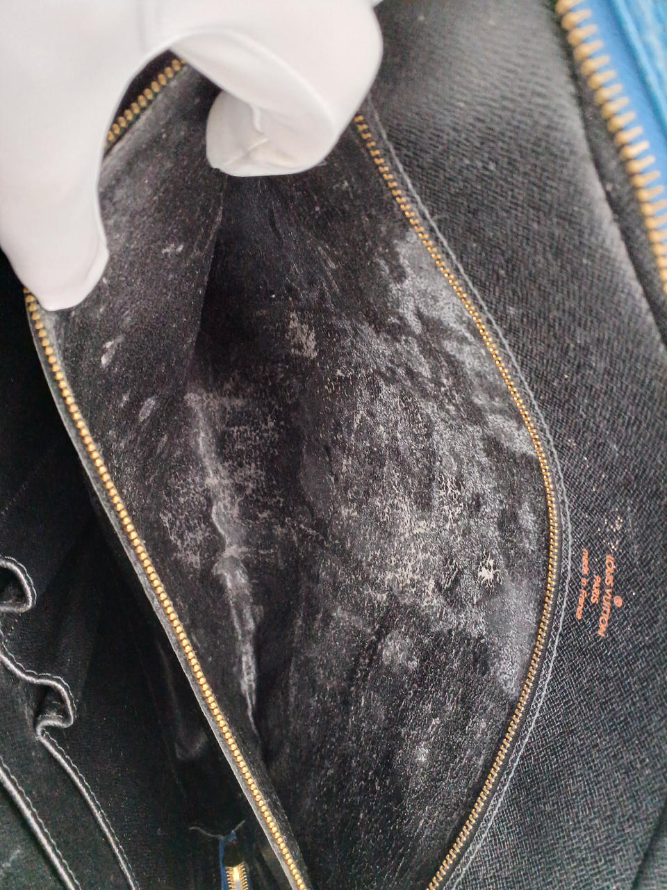 内ポケット劣化有り