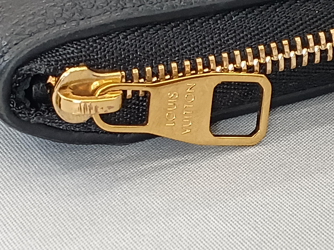 LOUIS VUITTON|ジッピー・コインパース モノグラムアンプラント