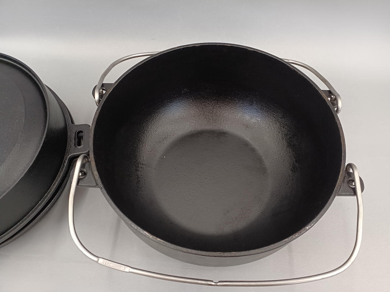 【美品・価格交渉可】 peak ダッチオーブン 26 純正収納ケース付き スノーピーク(SNOWPEAK)|和鉄ダッチオーブン26|【ハードオフ公式通販