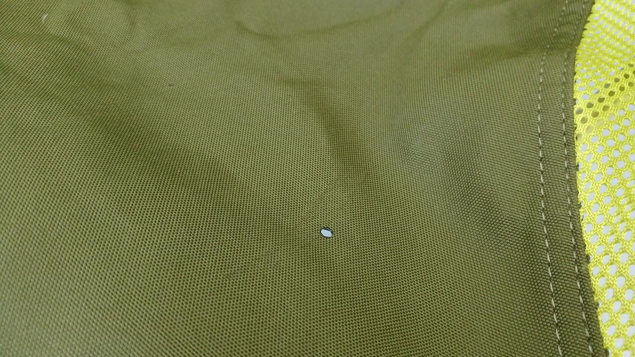 一部焦げ穴あり
