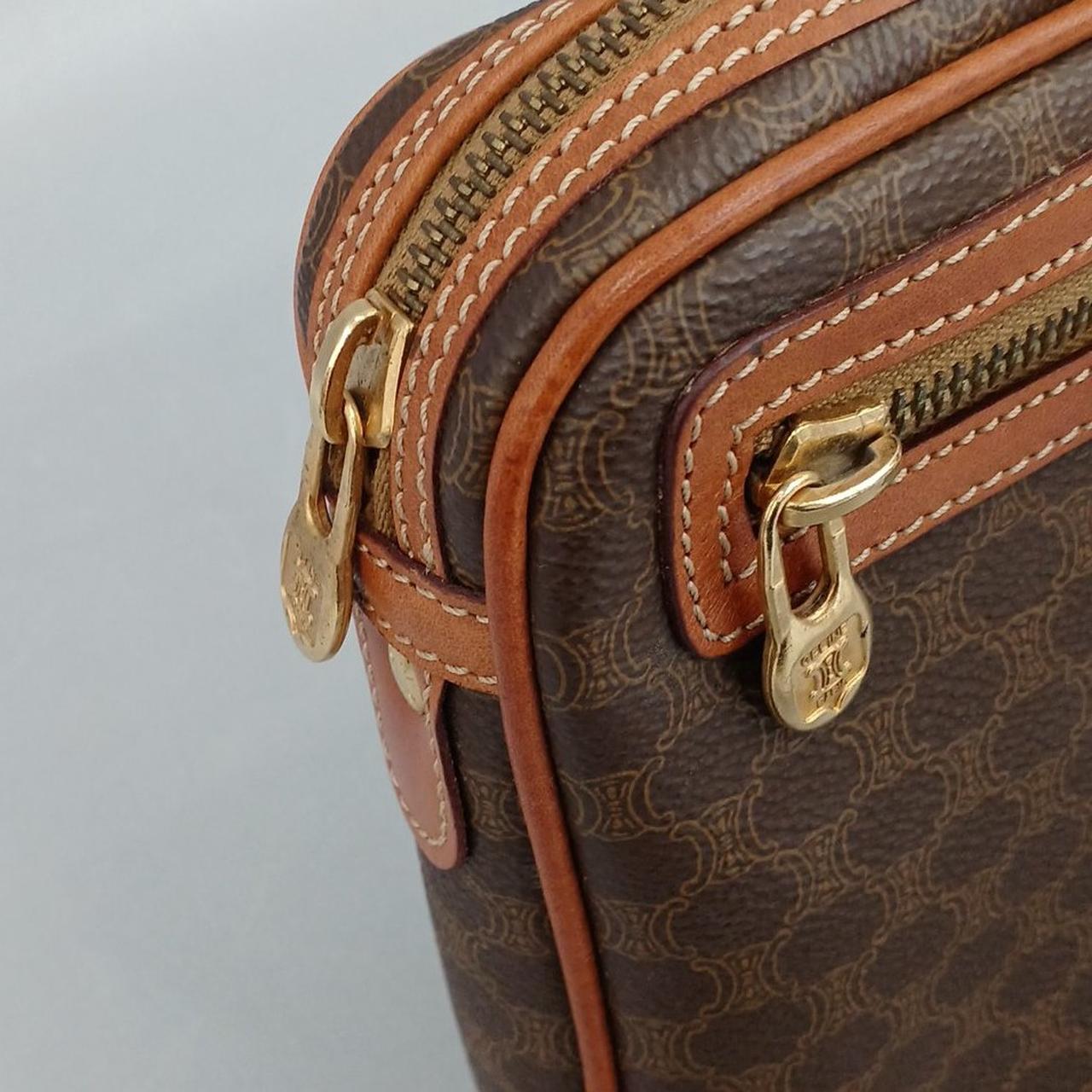 ファスナーベタつき有り