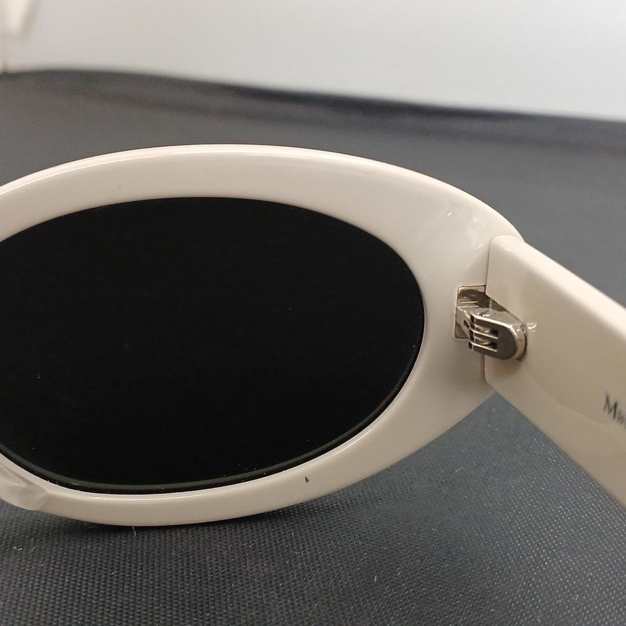 内側にヨゴレ有り