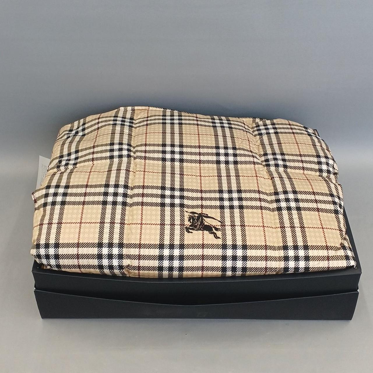 mi~na新品バーバリー⭐︎Burberry 羽毛肌掛け布団 Burberry 羽毛肌掛け布団