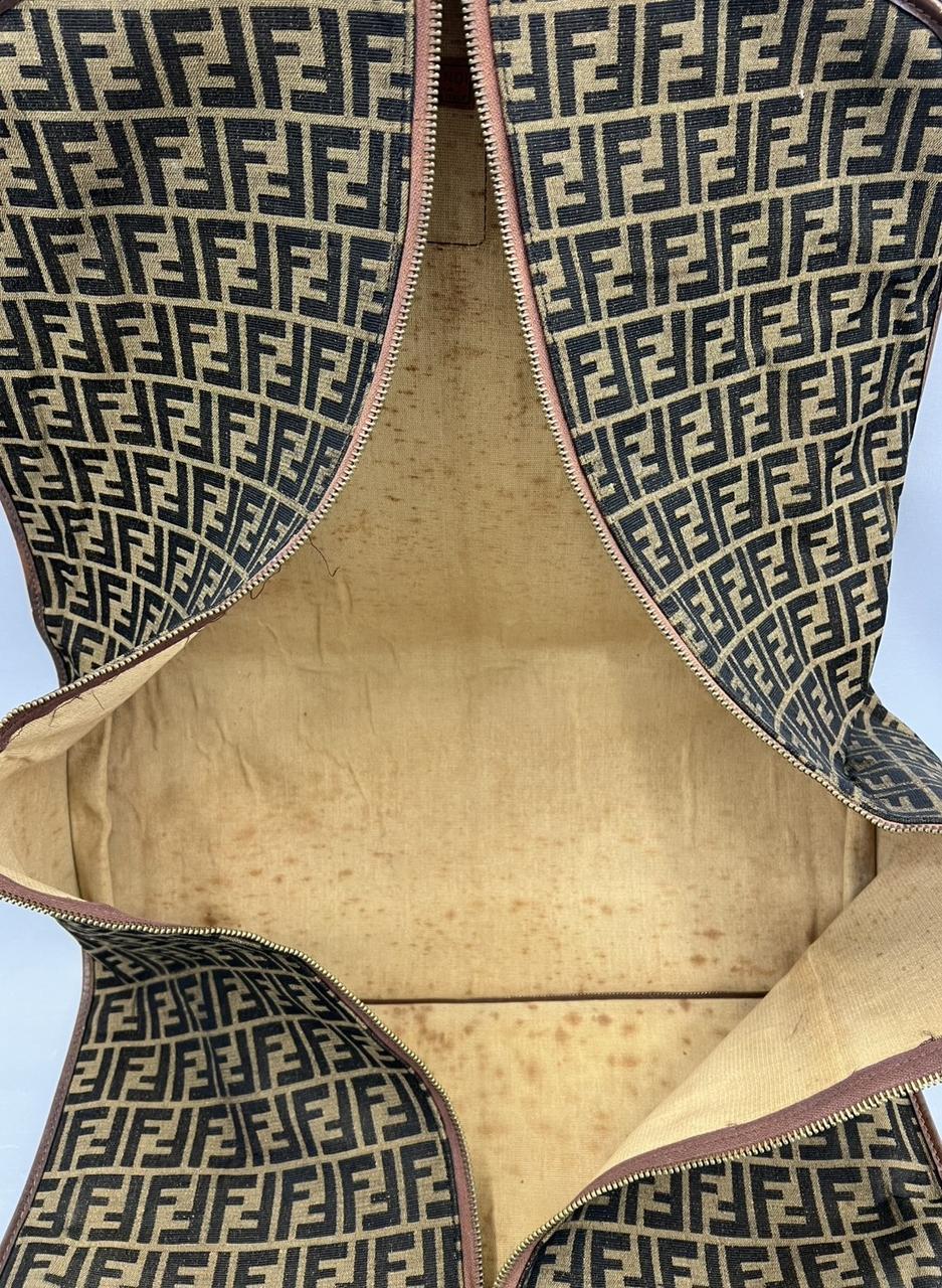 シミ、ヨゴレ有り