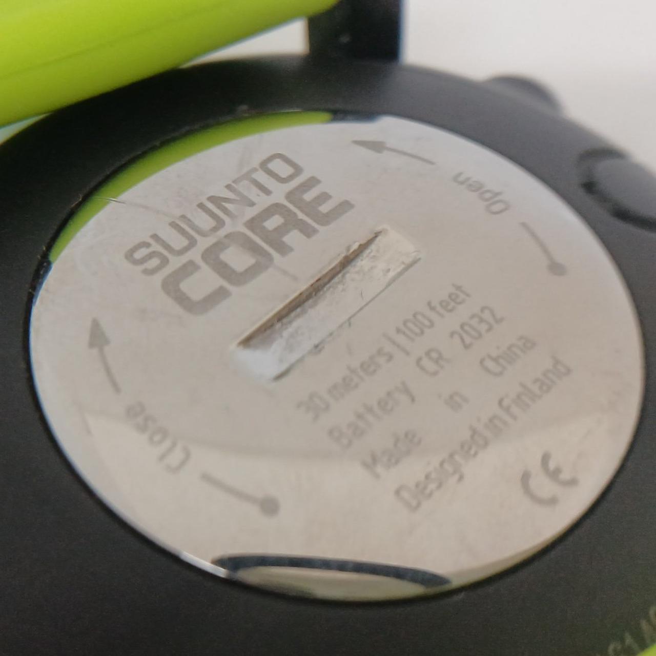 裏ぶたキズあり