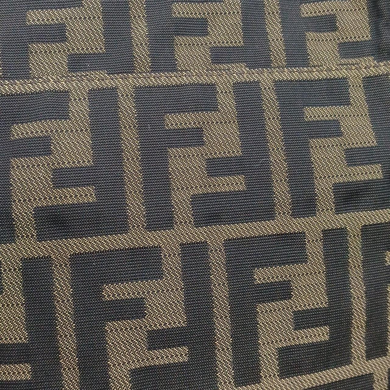 シミのような跡有り