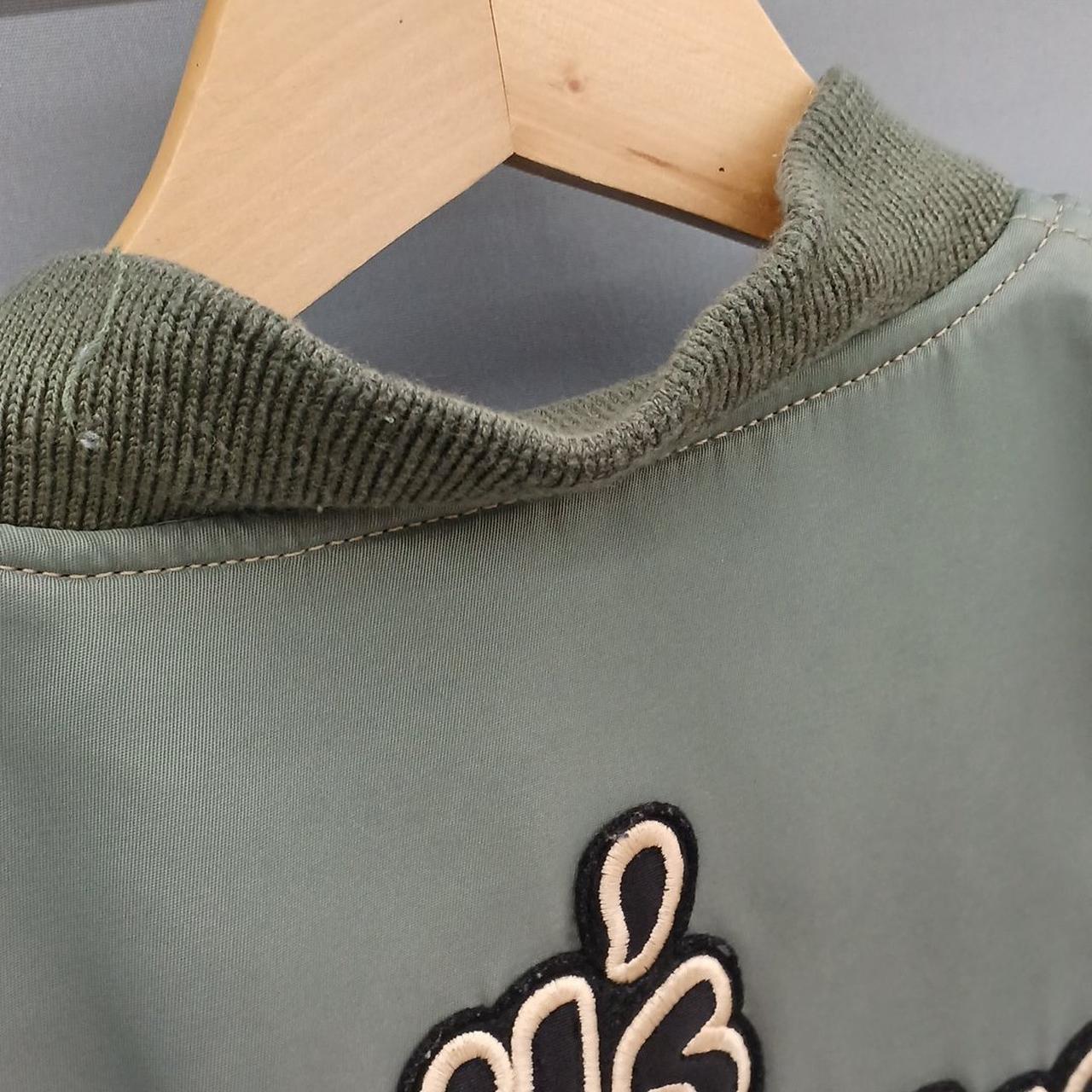 伸びています。毛羽立ち有り