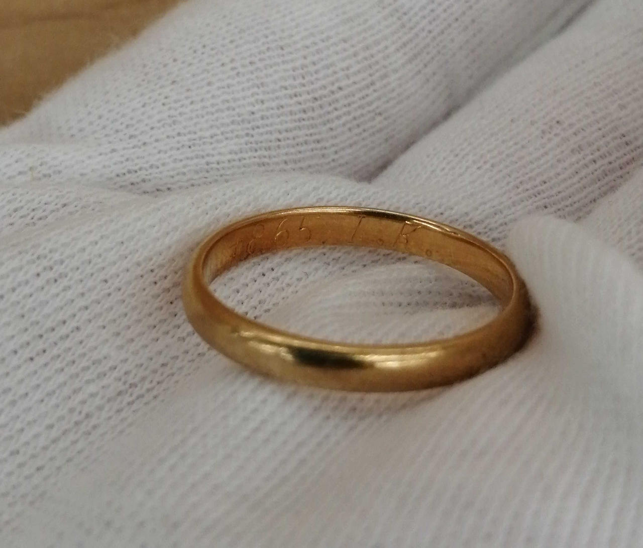 日付、イニシャル有