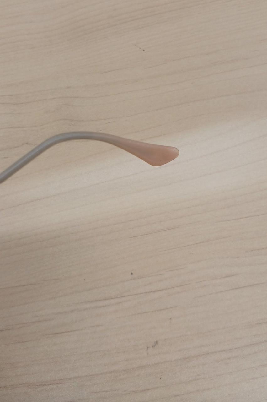 耳当て部分キズあり