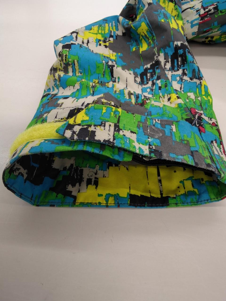 多少の色変わりがあります