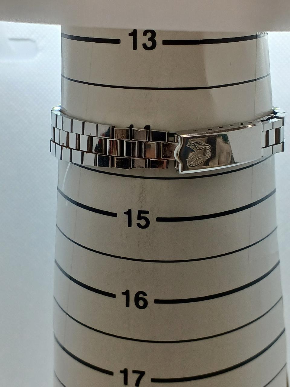 バンドサイズ約14cm「コマ余り無し」